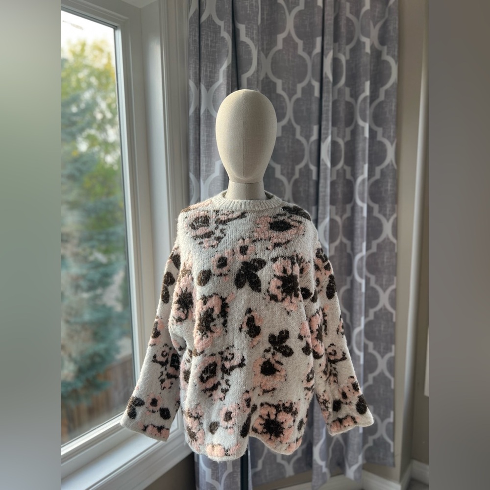 Zara Pink and Black Floral Sweater